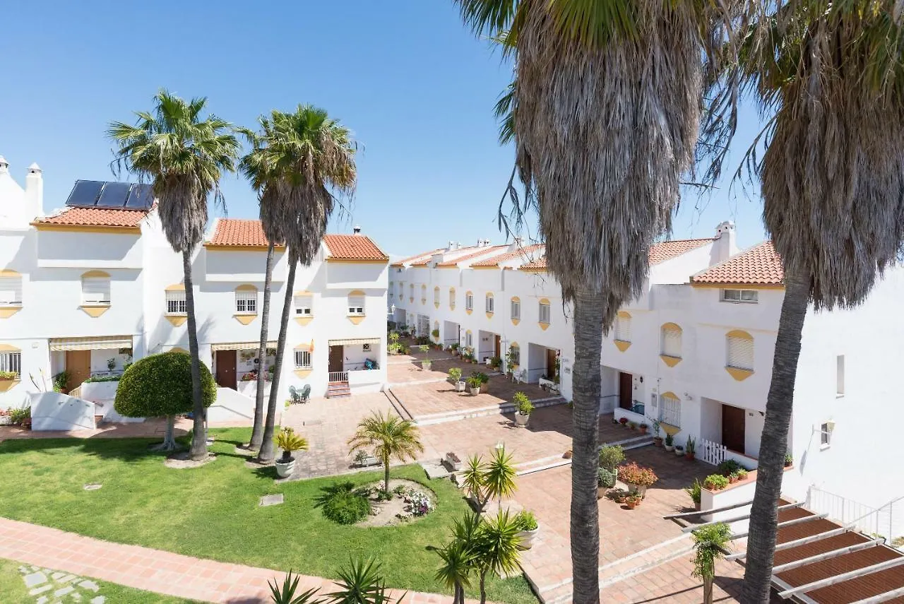 Benalmadena: Adosado Con Piscina Y Jardin Villa