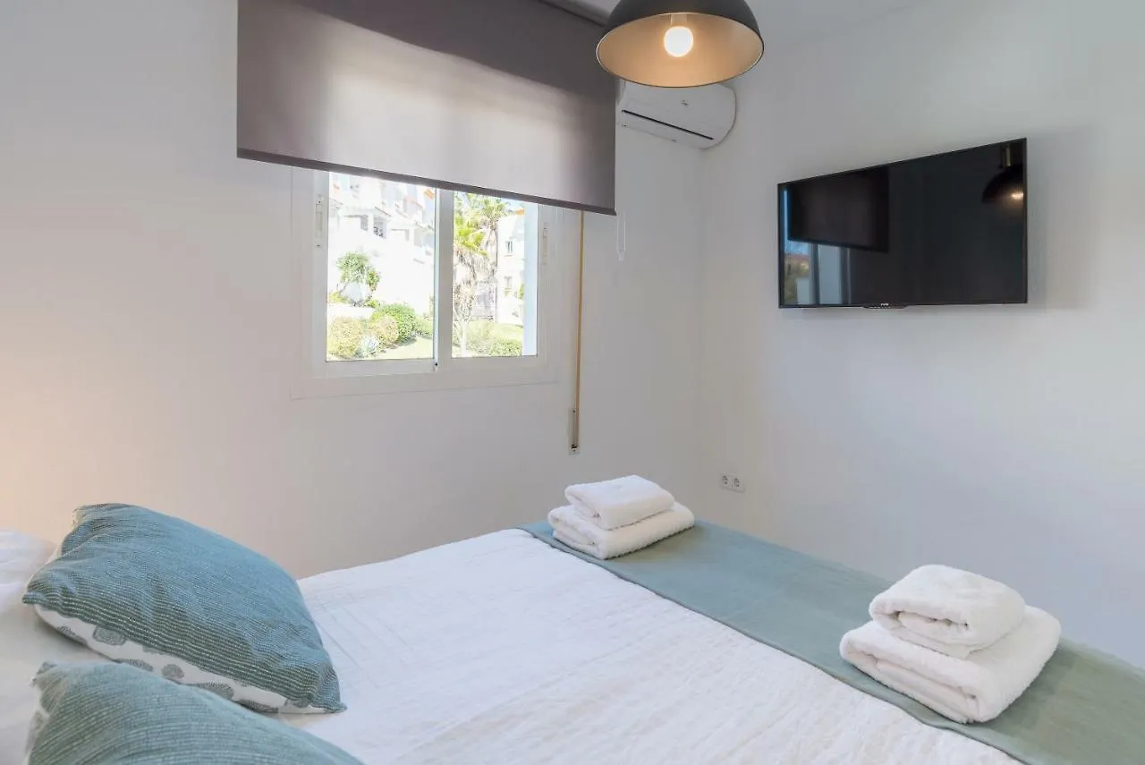 Tatil Evi Benalmadena: Adosado Con Piscina Y Jardin Villa