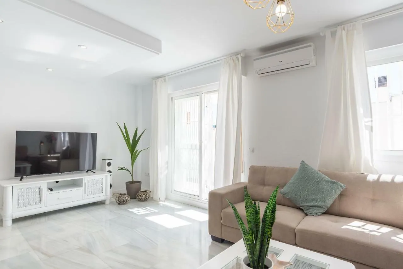 Benalmadena: Adosado Con Piscina Y Jardin Villa 0*, Benalmádena İspanya