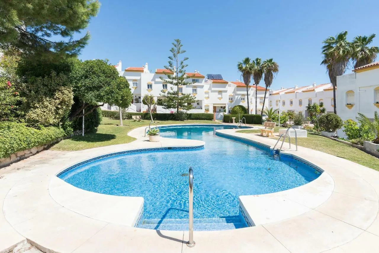 Benalmadena: Adosado Con Piscina Y Jardin Villa
